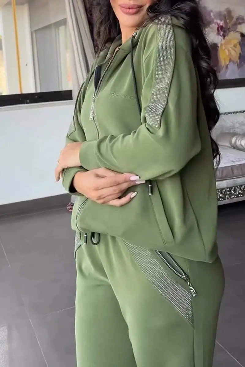 Cristina – Completo a due pezzi con cappuccio e cerniera